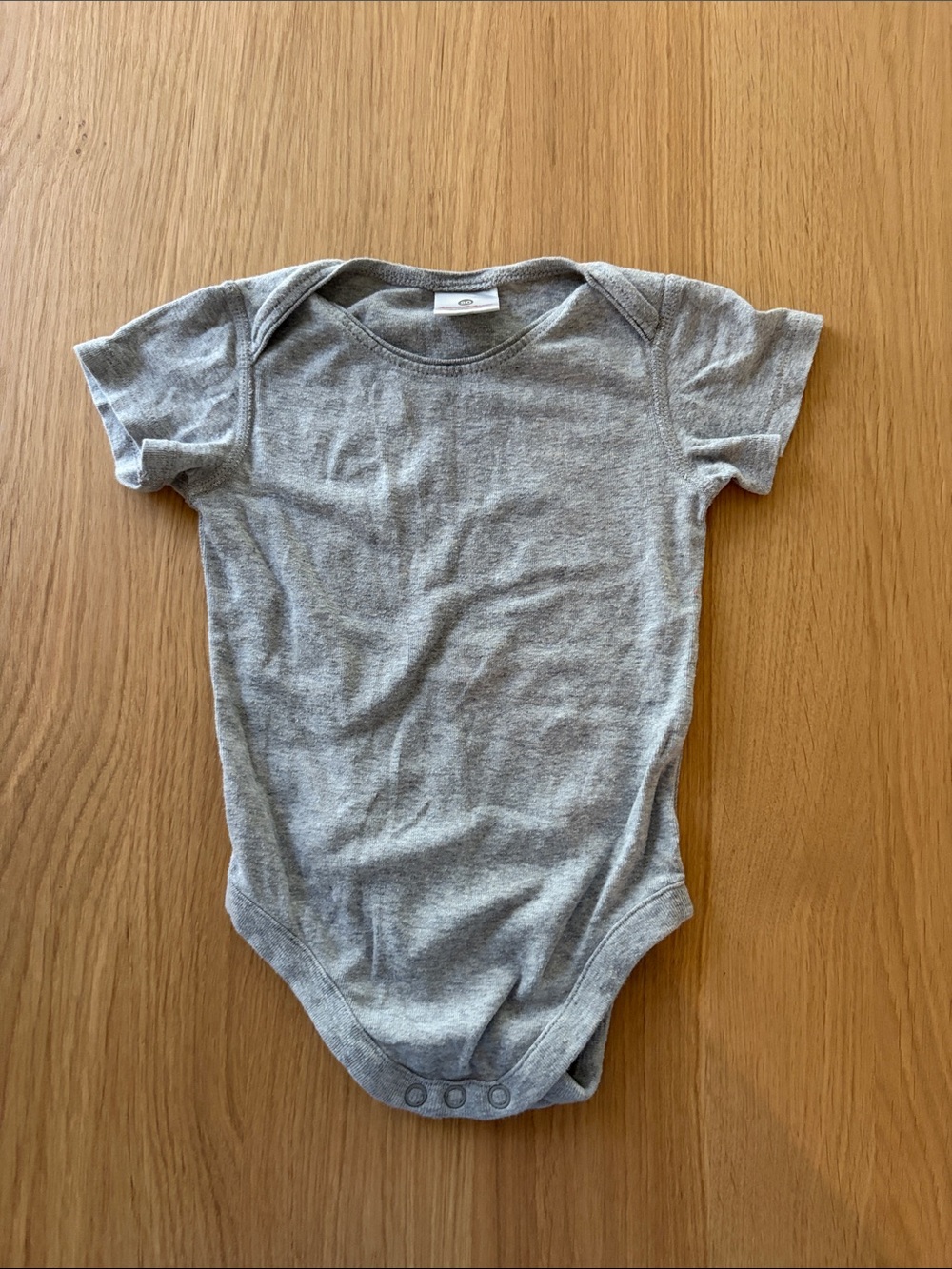 Hanna Andersson Heather Gray Short-Sleeve Baby One-Piece